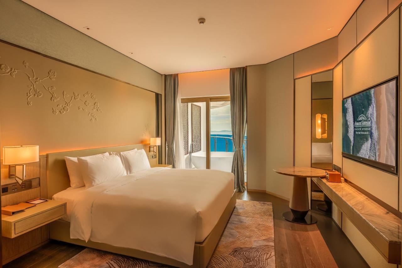 Howard Johnson Plaza By Wyndham Blue Bay Sihanoukville Extérieur photo
